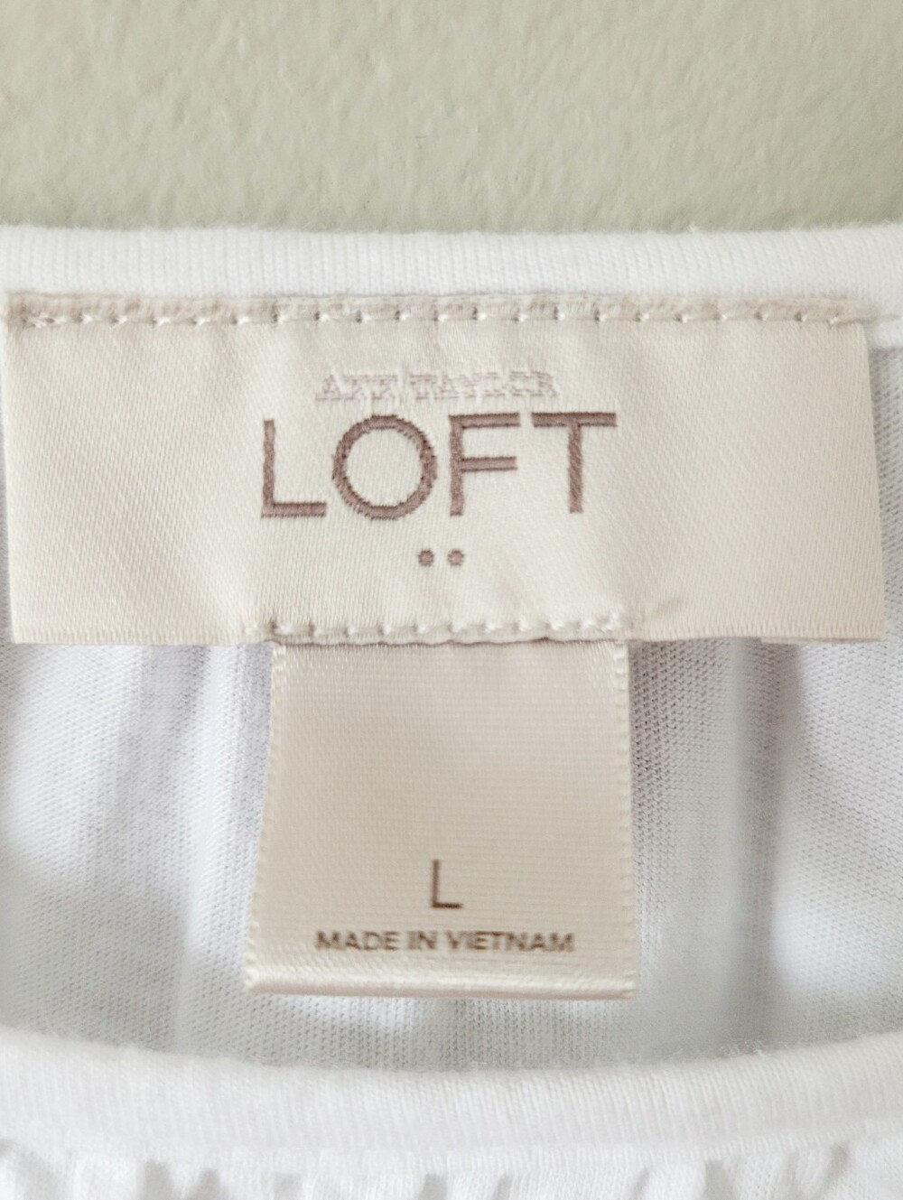 LOFT Ann Taylor White 60%Cotton/40% Modal Smocked Yoke Short Sleeve Blouse Large - Picture 2 of 13